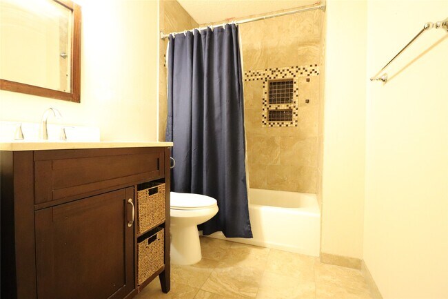Building Photo - 13026 Cavern Park Dr