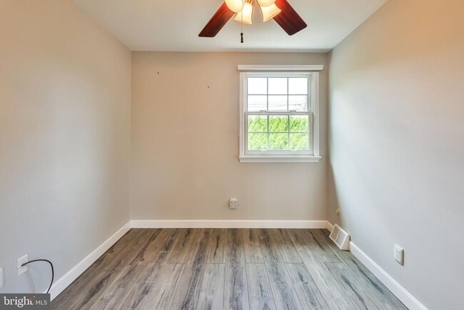 Building Photo - 9898 Wistaria St