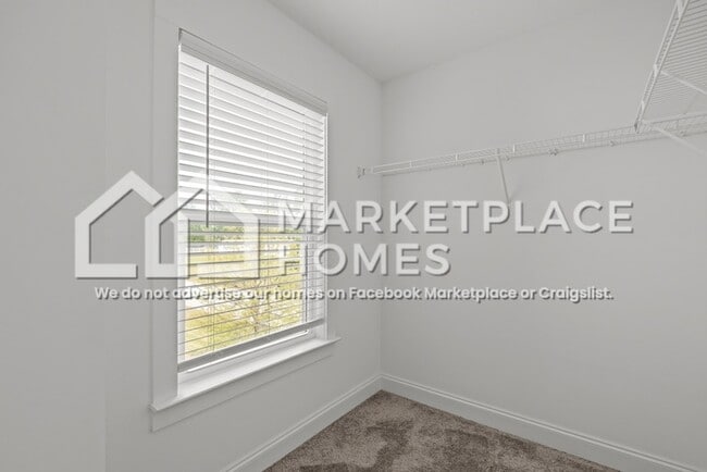 Building Photo - 100 Downsbury Rd