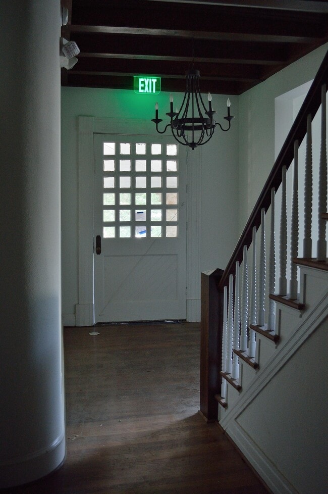 Building Photo - 214 Stribling Ave