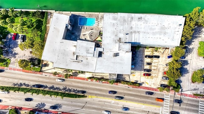 Building Photo - 6484 Indian Creek Dr