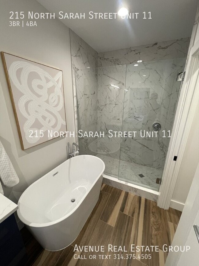 Building Photo - 215 N Sarah St