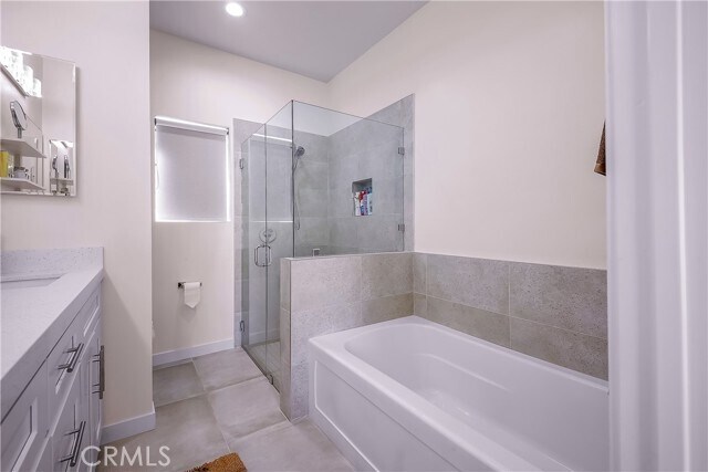 Building Photo - 9190 Puesta Del Sol