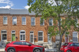 Building Photo - 634 S Curley St