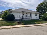Building Photo - For Rent: Charming Newly Renovated 2-Bedroom Home