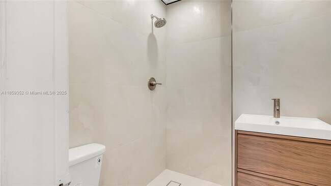 Building Photo - 7123 SW 115th Pl