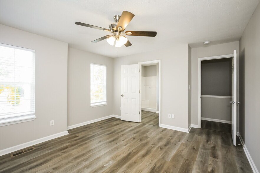 Building Photo - 6629 Crestwell Ln