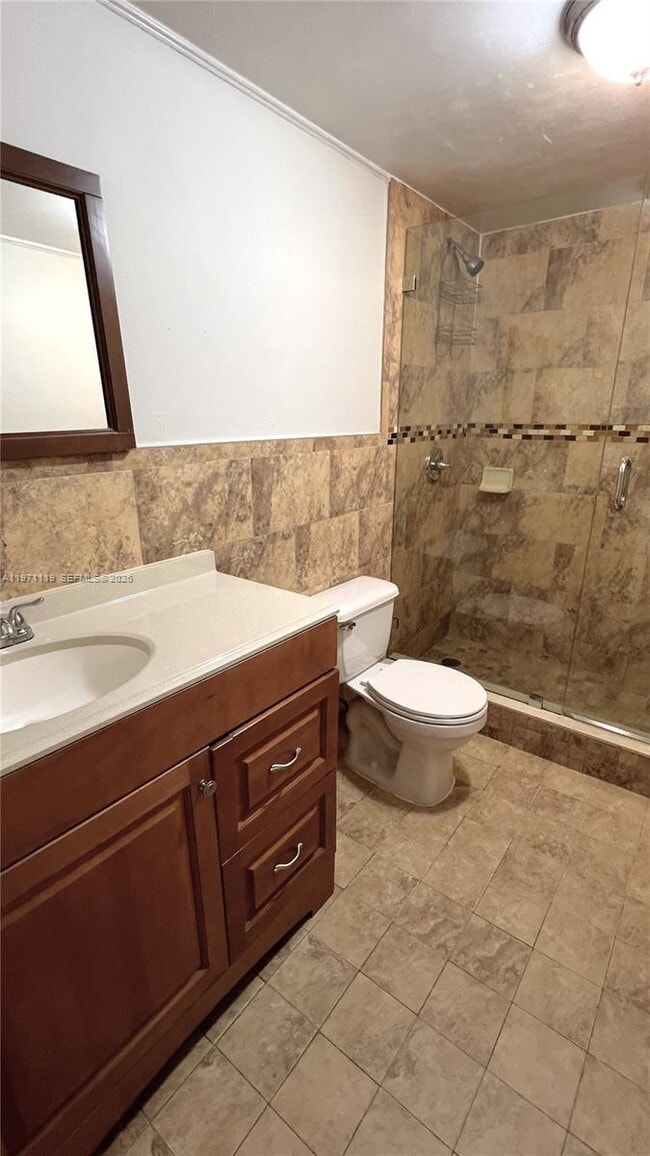 Building Photo - 10000 NW 80th Ct