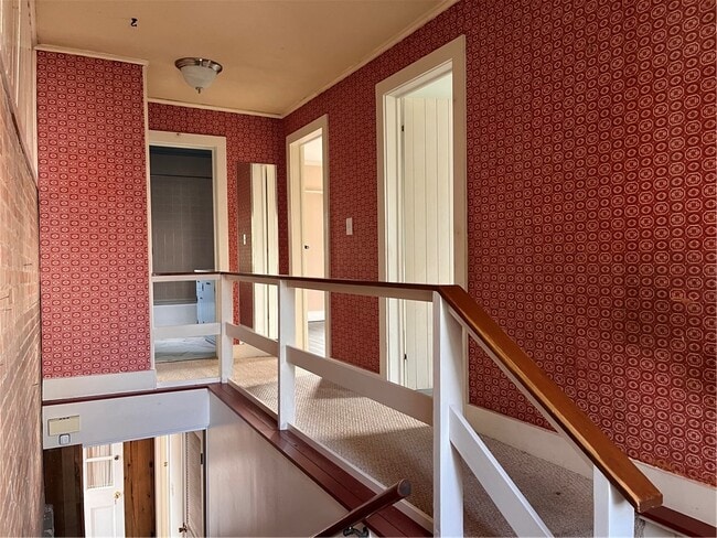 Building Photo - 410 N Main St