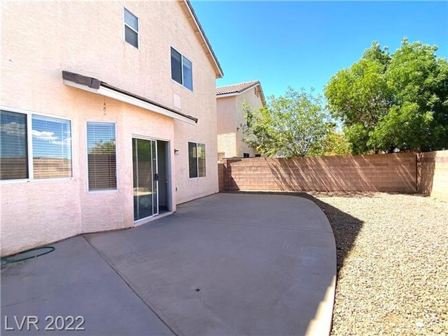 Building Photo - Available March 1, 2025. Gorgeous SW Las V...