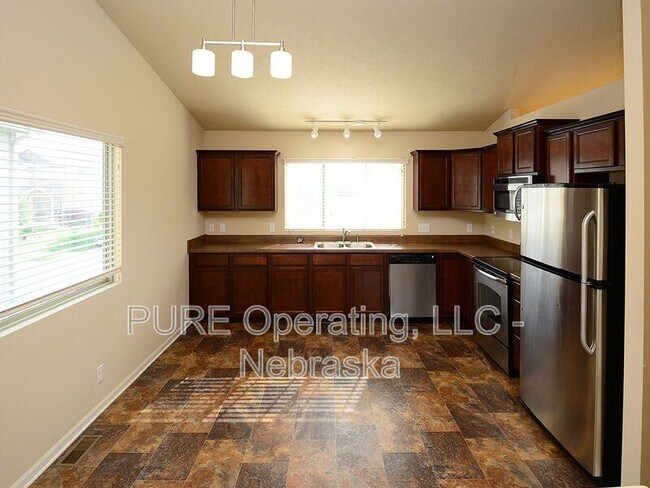 Building Photo - 7918 S 190th Ave