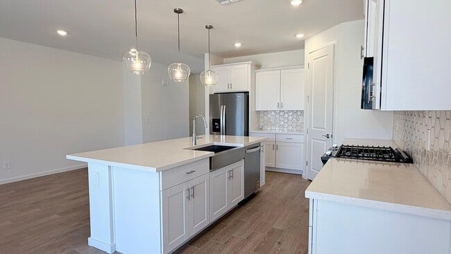 Building Photo - 15988 W Desert Spoon Dr