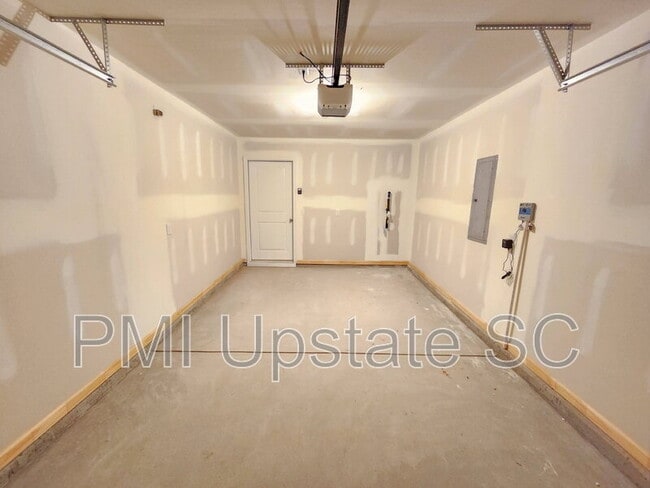 Building Photo - 6043 Willutuck Dr