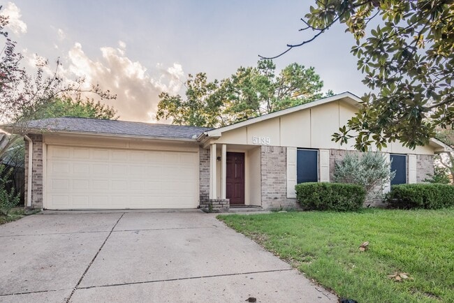 Building Photo - 5139 Sprey Dr