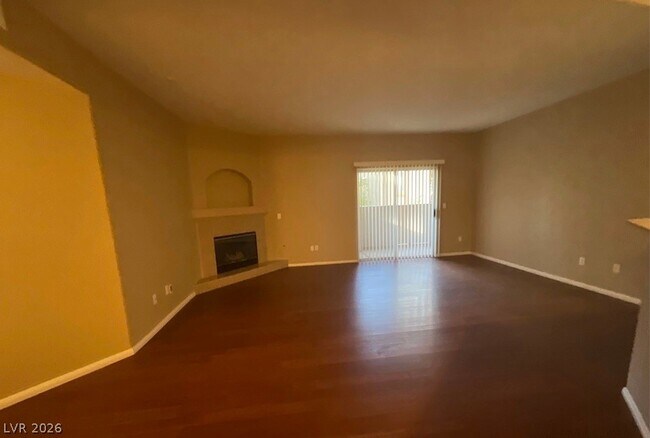 Building Photo - 2050 W Warm Springs Rd