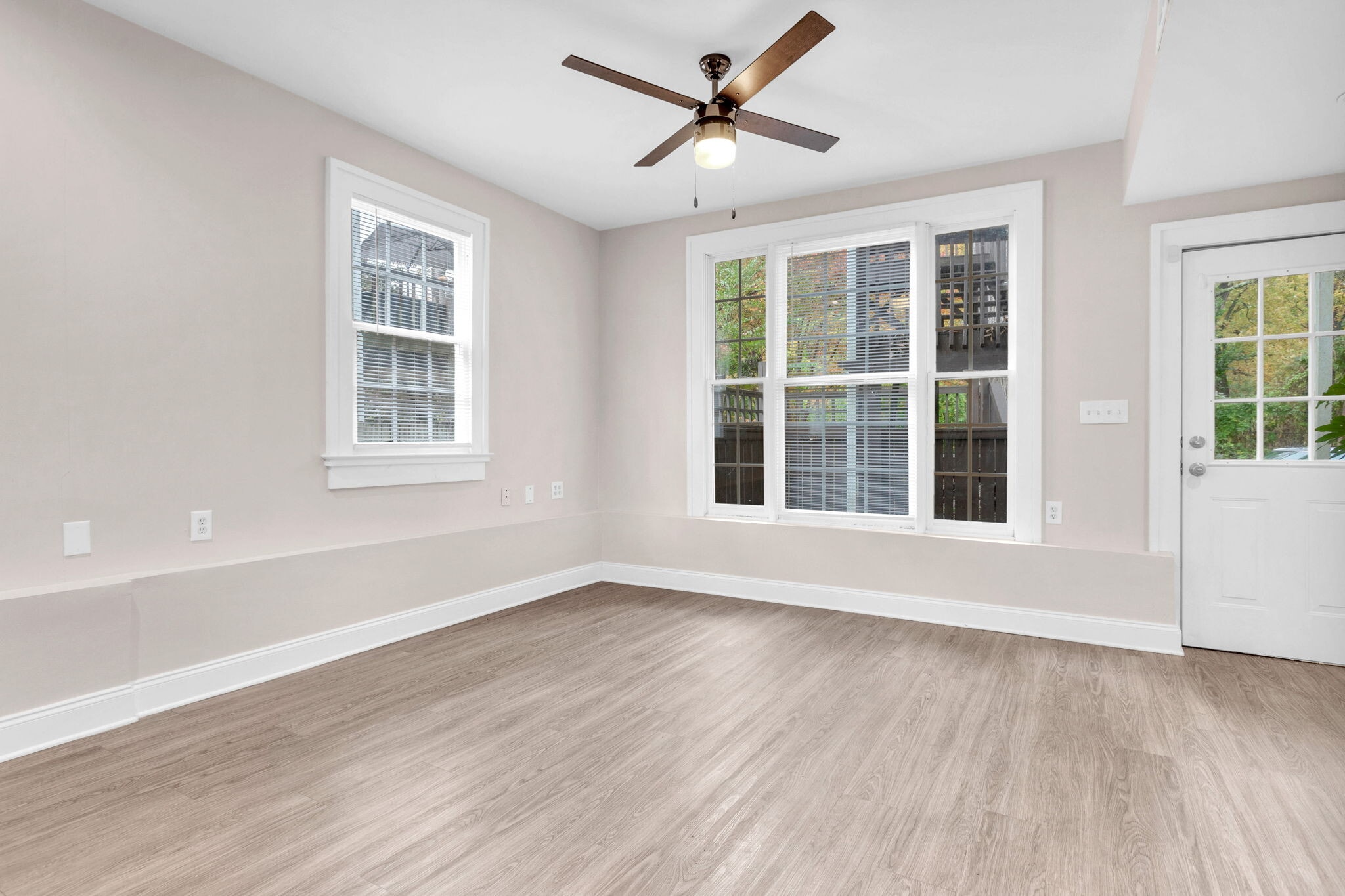 living room - 1046 Tilden St NW