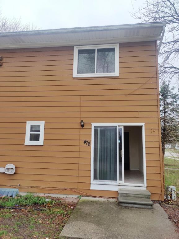 Building Photo - 478 Robbe Ave