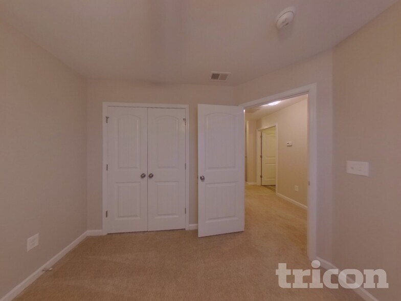 Building Photo - 128 Dunnsmore Dr