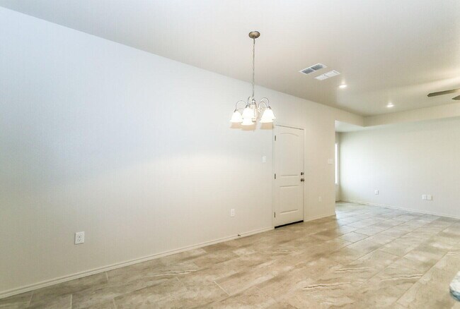 Building Photo - 6903 67th St