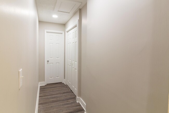 Building Photo - 207 Central Dr