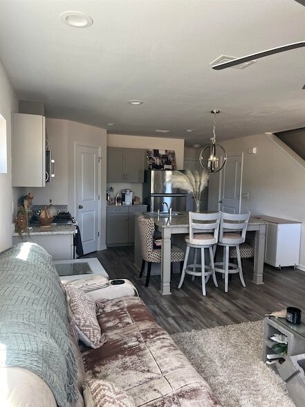 Building Photo - 2840 Blue Blossom Trail