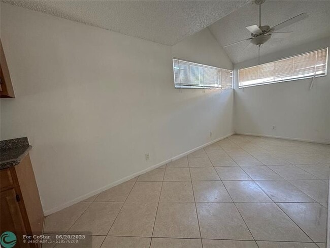 Building Photo - 834 NW 82nd Ave