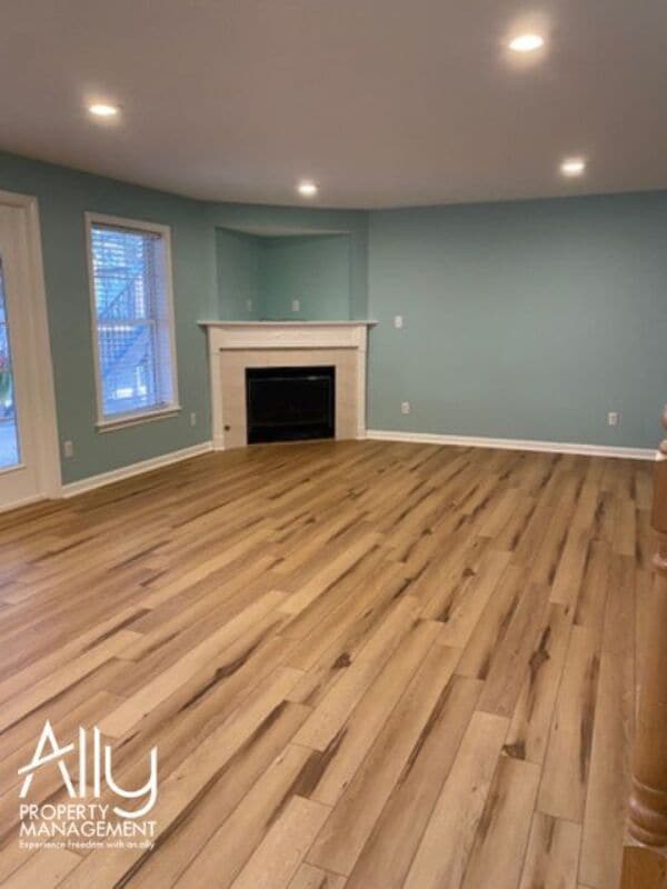 Building Photo - 35 Hardwood Rd