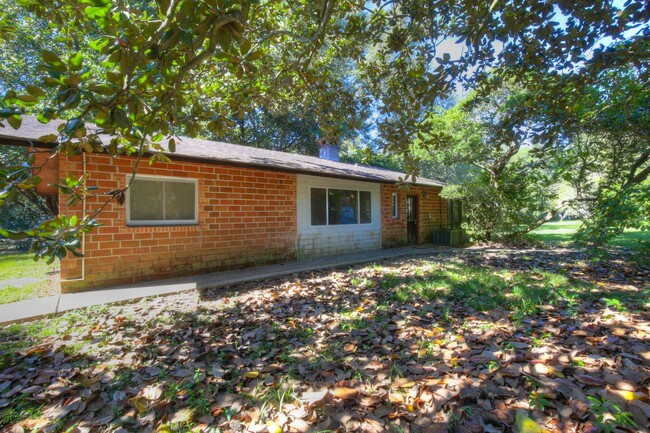 Building Photo - 2 BD/ 2 BTH in Fairhope