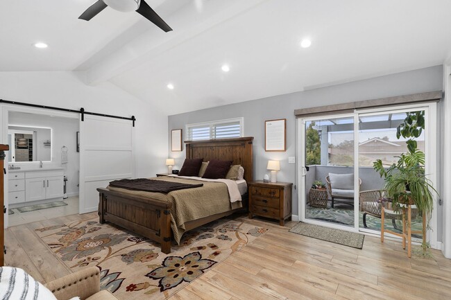 Building Photo - Stunning completely renovated home in Tustin