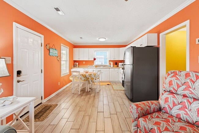 Building Photo - Winter Rental in North Myrtle Beach! Avail...