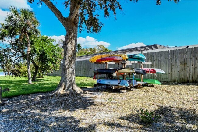 Building Photo - 4760 Gulf of Mexico Dr