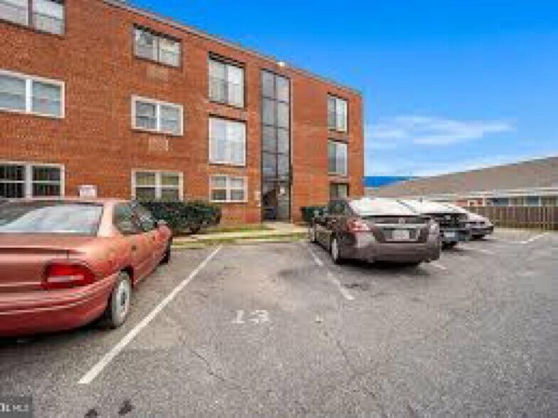 Building Photo - 3415 5th St SE