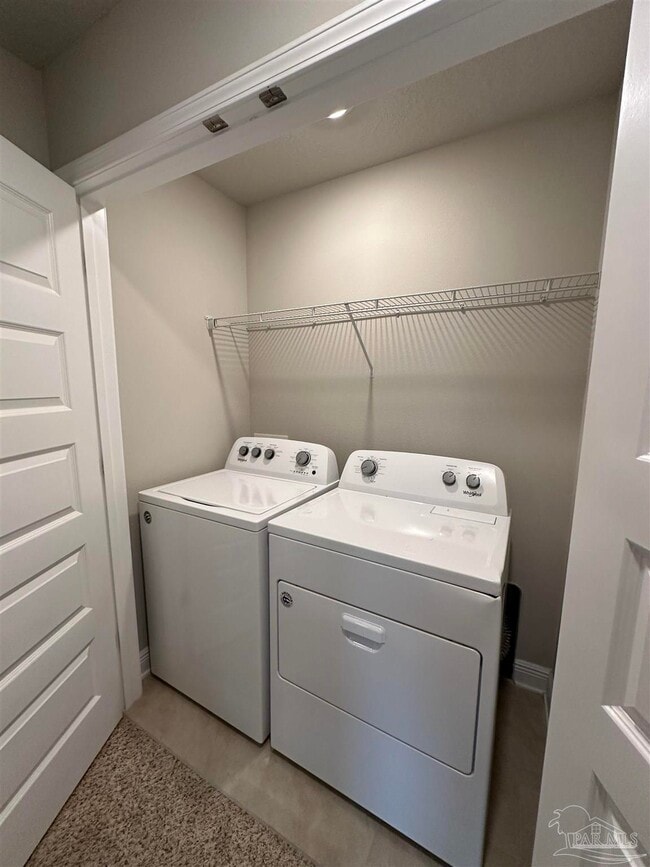 Building Photo - 308 S F St