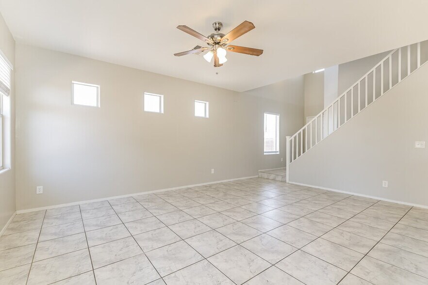 Building Photo - 698 Blooming Sage Ct