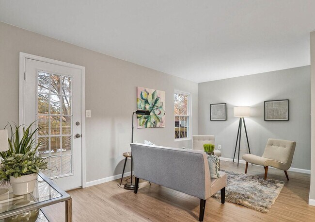 Building Photo - Gorgeous End Unit townhouse with WATER VIEWS ready mid August!