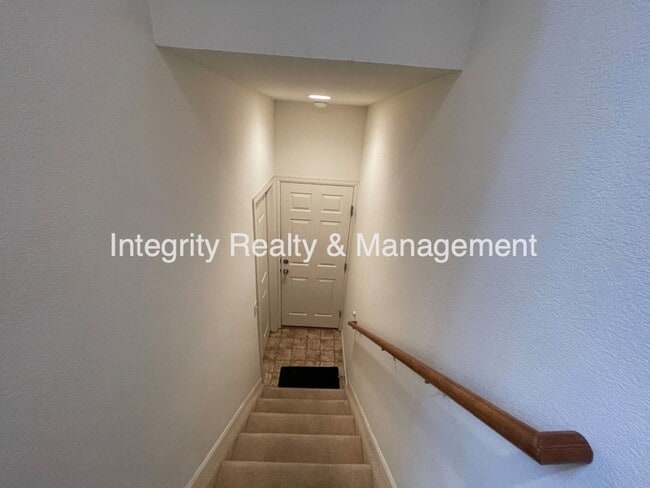 Building Photo - 1399 Turnberry Pl