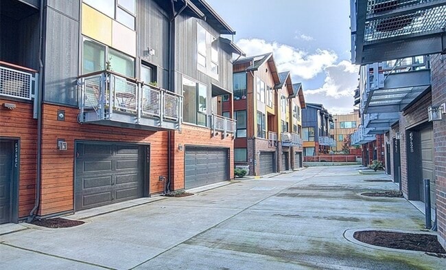 Building Photo - 6546 32nd Ave NE