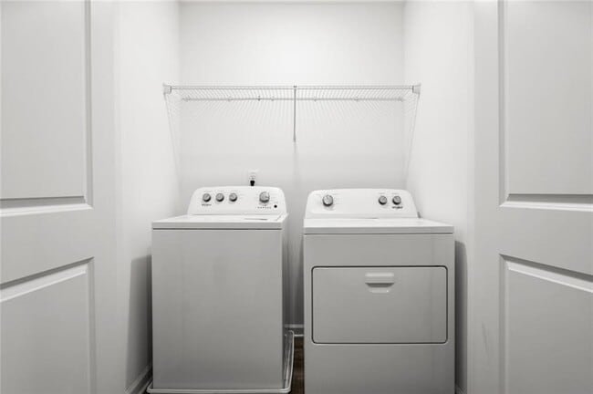 Building Photo - 2615 Senegal Wy