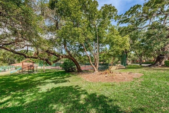 Building Photo - 2636 10th Ct