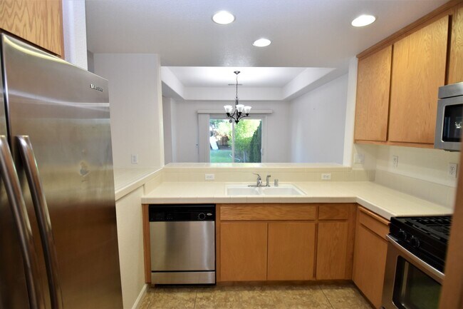 Building Photo - 3814 Black Butte Rd