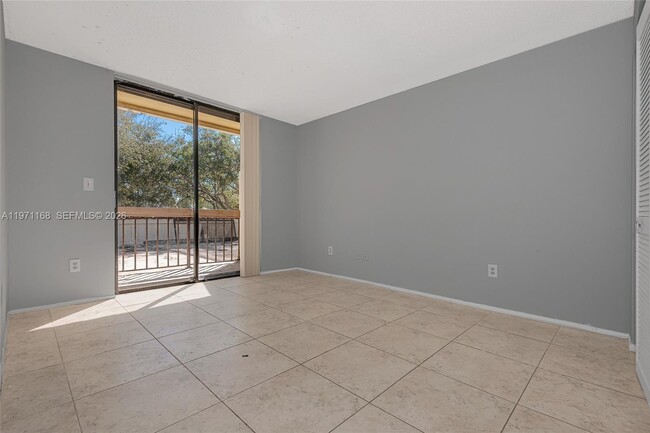 Building Photo - 20536 NE 6th Ct