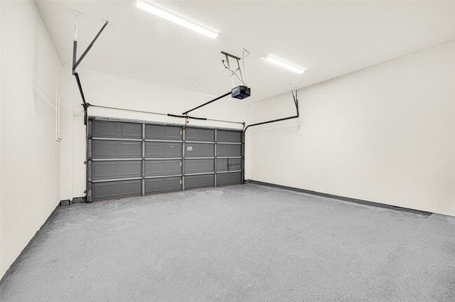 Building Photo - 4746 Post Oak Timber Dr
