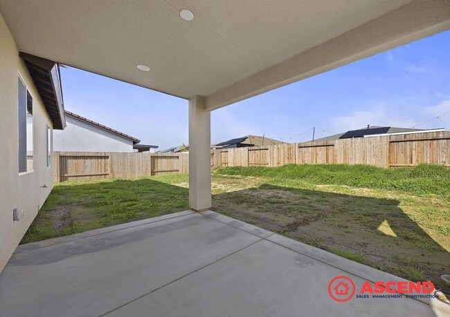 Building Photo - Modern 3 Bed, 2 Bath Home with Solar & Full Appliance Package