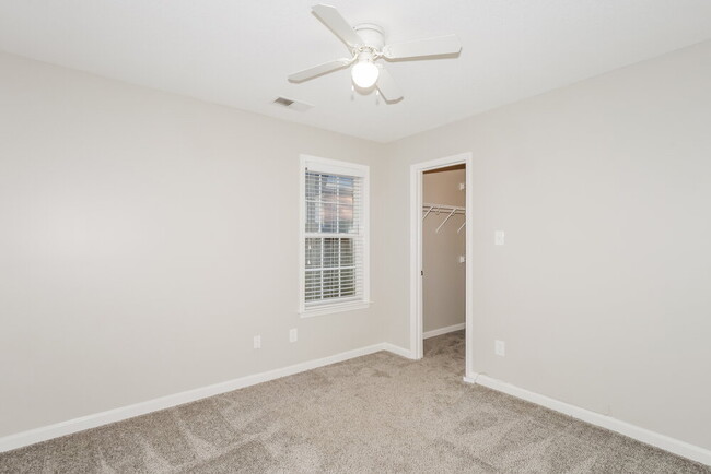 Building Photo - 5245 Charlotte Oak Cove