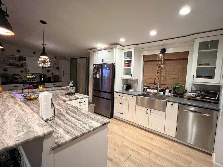 Building Photo - 3517 57th Ave NW