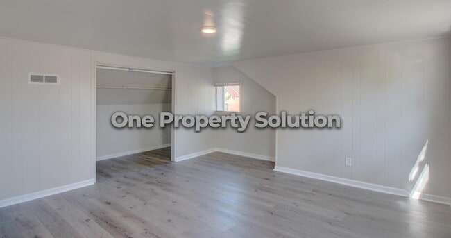 Building Photo - 532 Ralston St