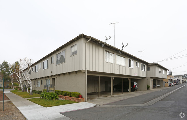 Building Photo - Birchwood Apartments