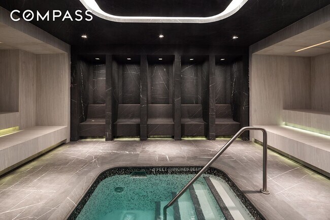 Building Photo - 252 South St