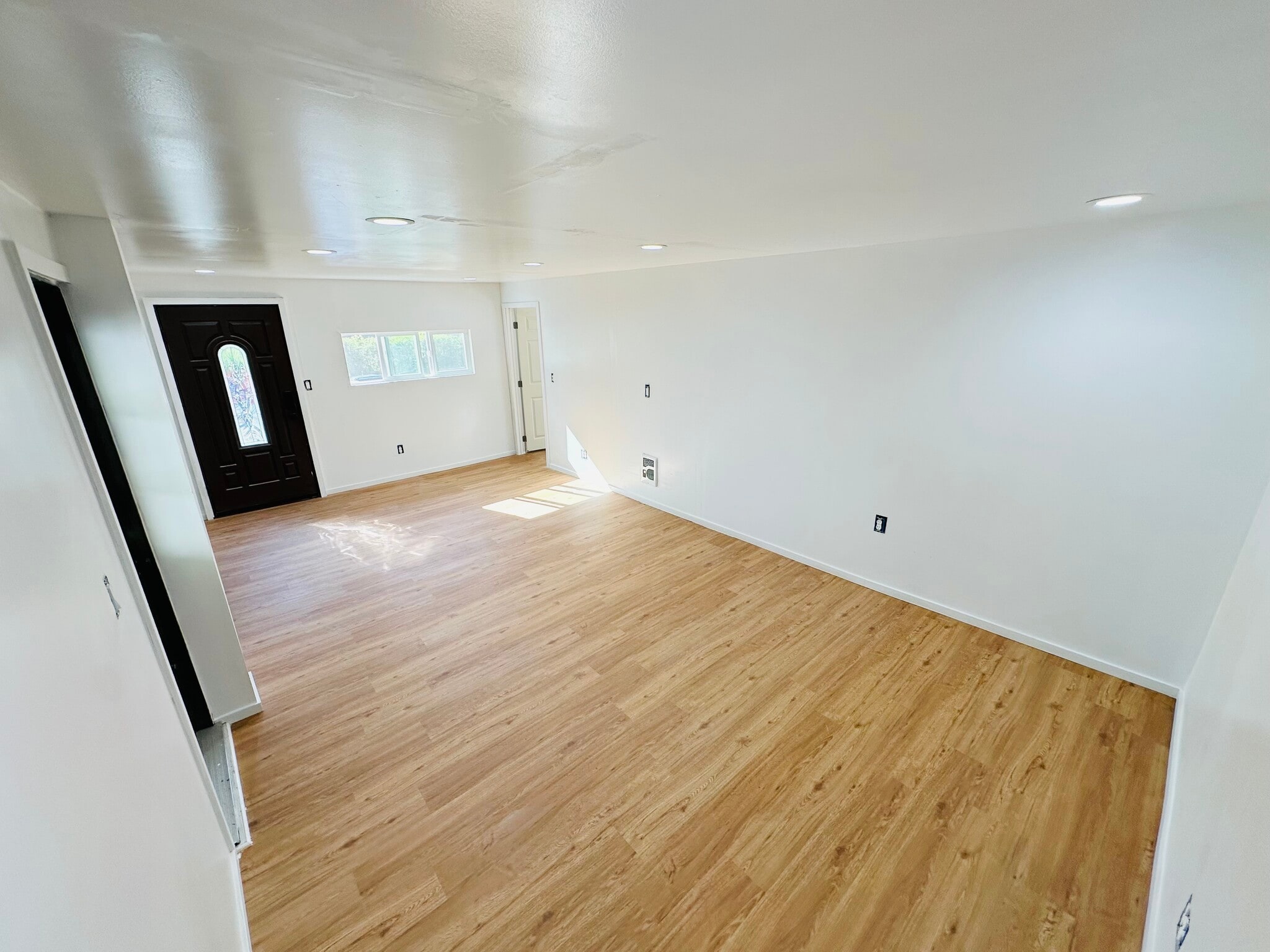 Building Photo - 5640 23rd Ave SW