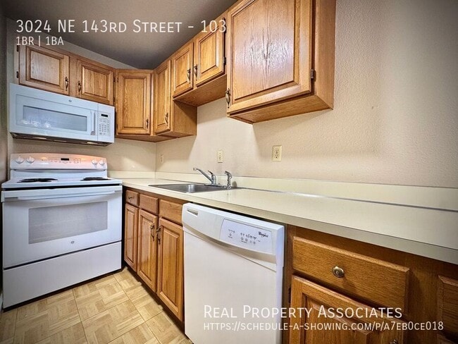 Building Photo - 3024 NE 143rd St